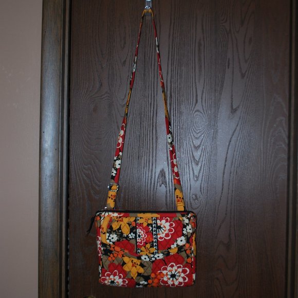 EUC Vera Bradley Tablet Hipster in Bittersweet - Picture 2 of 9